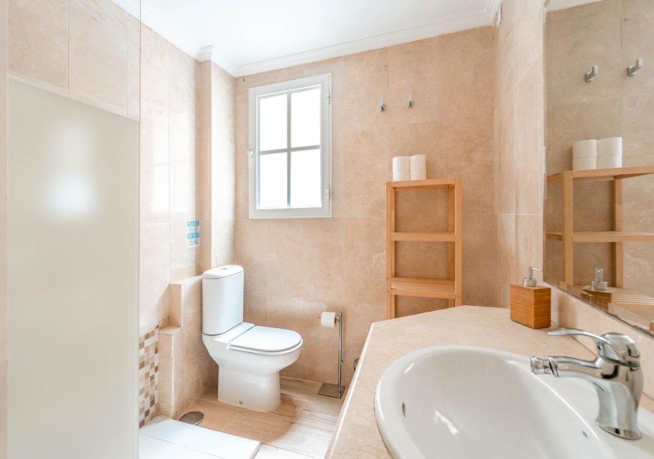 Gran Apartamento De 3 Habitaciones Junto A La Catedral Малага Экстерьер фото