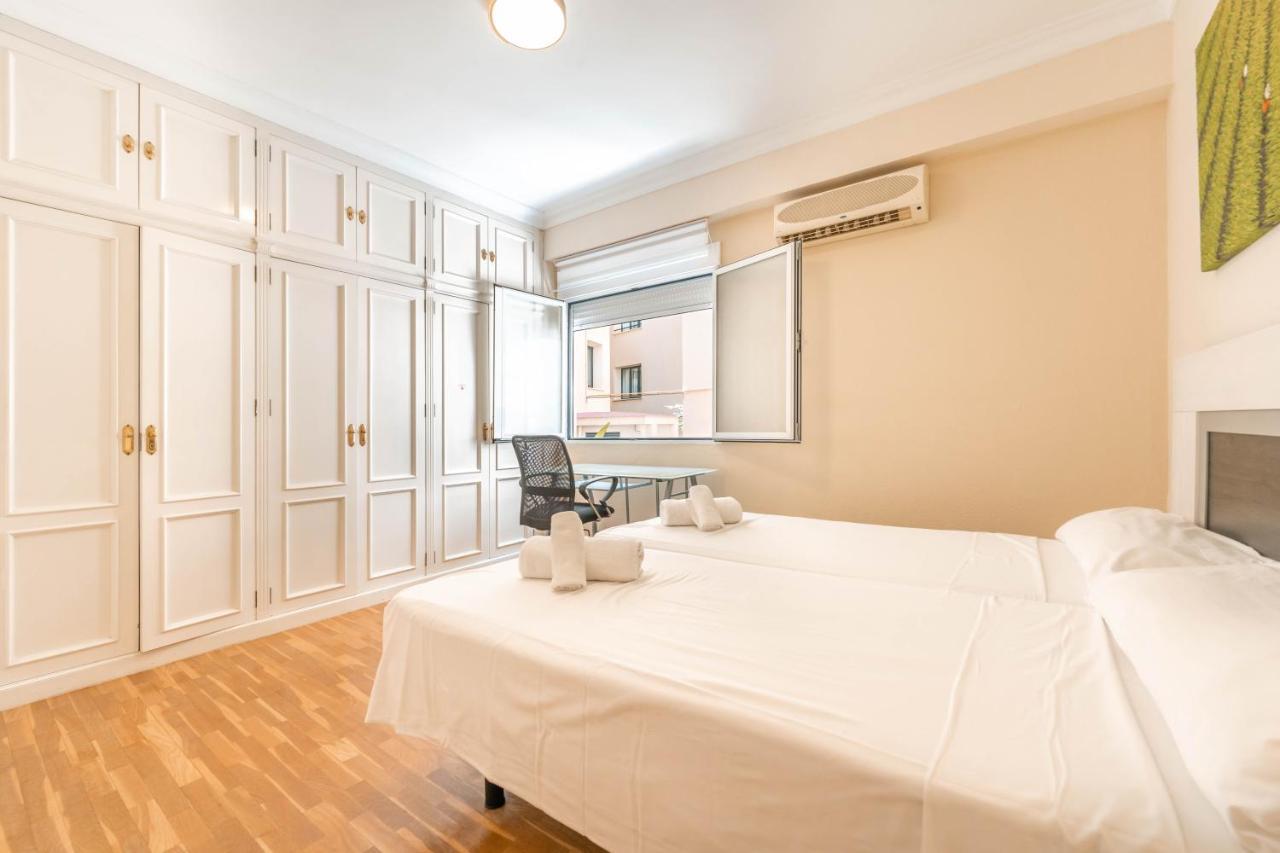 Gran Apartamento De 3 Habitaciones Junto A La Catedral Малага Экстерьер фото