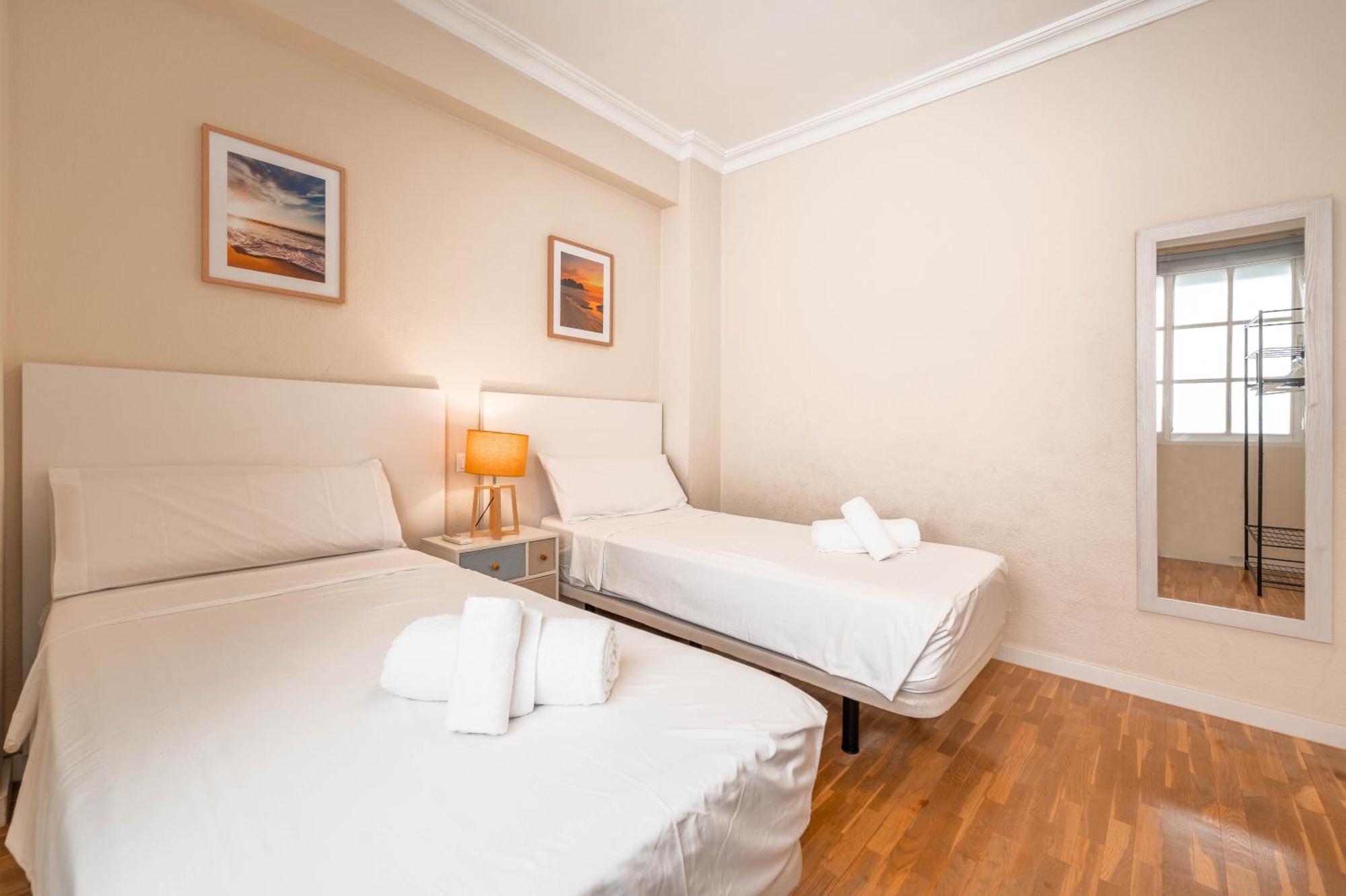 Gran Apartamento De 3 Habitaciones Junto A La Catedral Малага Экстерьер фото